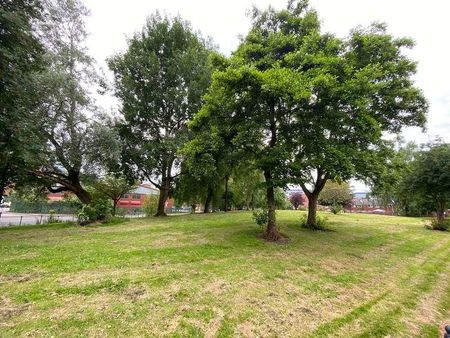 Treelands Walk, Salford, M5 - Photo 3