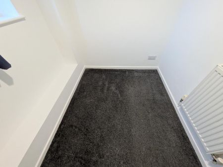 2 bedroom semi-detached house to rent - Photo 3