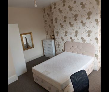 2 Bed Flat, Holberry Gardens, S10 - Photo 3