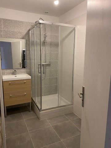 Location appartement 5 pièces 69.31 m² à Les Vans (07140) 4 - Photo 5