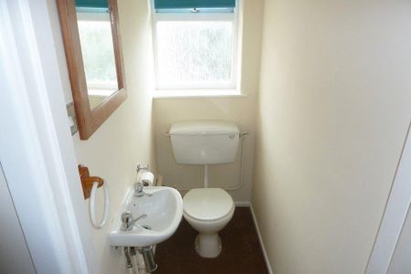 3 bedroom apartment to rent - Photo 5
