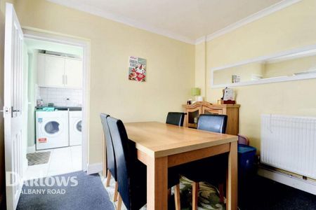 1 bedroom in a house share to rent - Photo 2