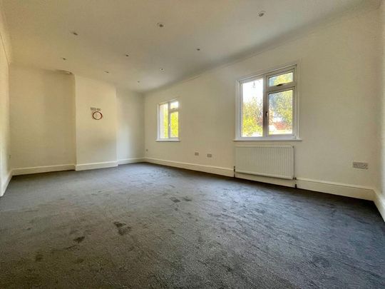 4 bedroom detached bungalow to rent - Photo 1