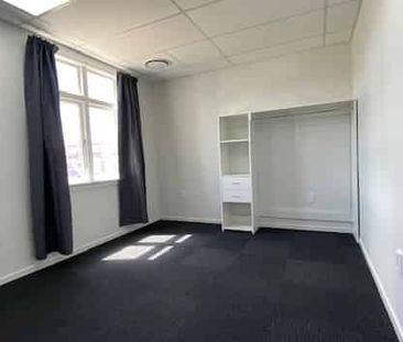 Three Bedroom - City Centre. - Photo 5