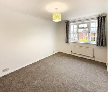 3 bedroom end of terrace house to rent - Photo 3