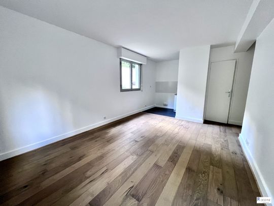 Studio vide + parking + cave - Photo 1