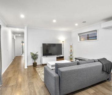 Modern Elegance in the Heart of Strathtulloh - Photo 1