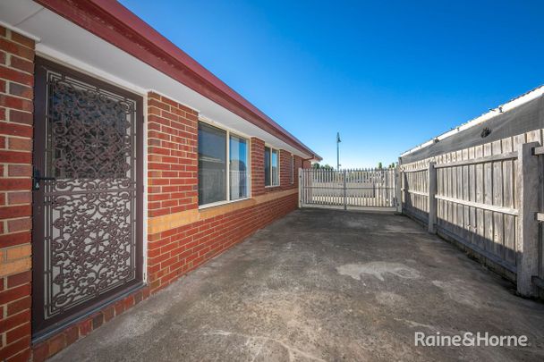 18 Fremantle Road, Sunbury, VIC 3429 - Photo 1