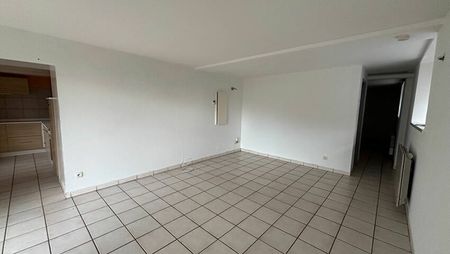 F2 avec parking ET terrasse - Photo 2