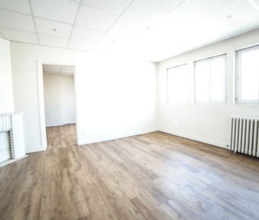 Location Appartement 2 pièces 56m² ROUEN 76000 - Photo 2