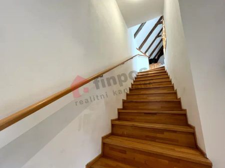 Pronájem podkrovního bytu 2+kk 65 m Černé Voděrady, Praha-východ - Fotografie 3