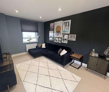 Marsh Road, HA5 - Photo 2