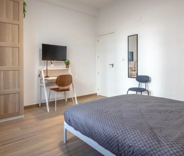 Room in a shared 5-bedroom apartment for rent in Albors - Photo 6