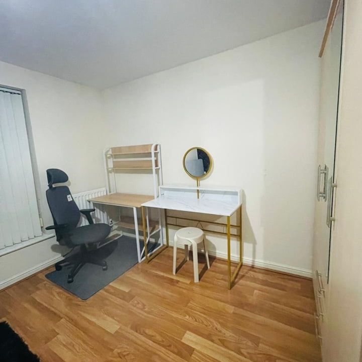 Room in a Shared House, Haymarket St, M13 - Photo 1