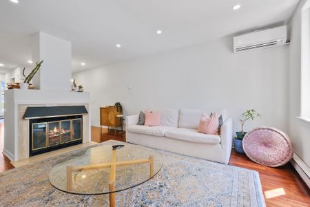 For Lease - 20 Charlevoix Street Unit# 34, Vanier and Kingsview Park, Ontario - Photo 3