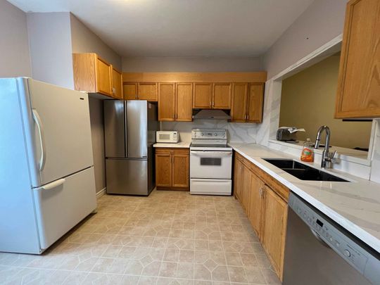 For Lease - 1570 Richmond Street Unit# 27, London North, Ontario - Photo 1