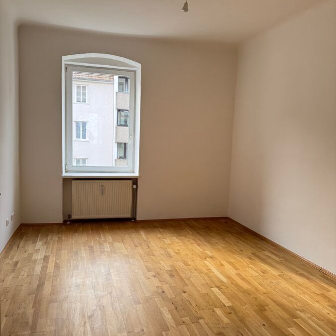 Zentral gelegene 3-Raum-Wohnung, extra Küche, im 4ten Stock mit Lift *nicht barrierefrei* - Foto 1