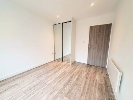 1 Bed Flat, London, SE10 - Photo 4