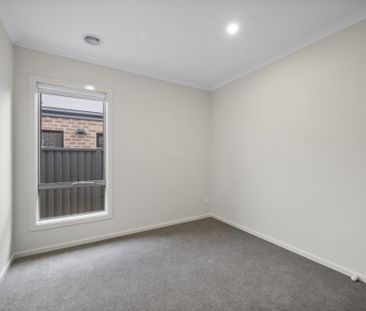 Quality 4 Bedroom Home in Winter Valley - Photo 2