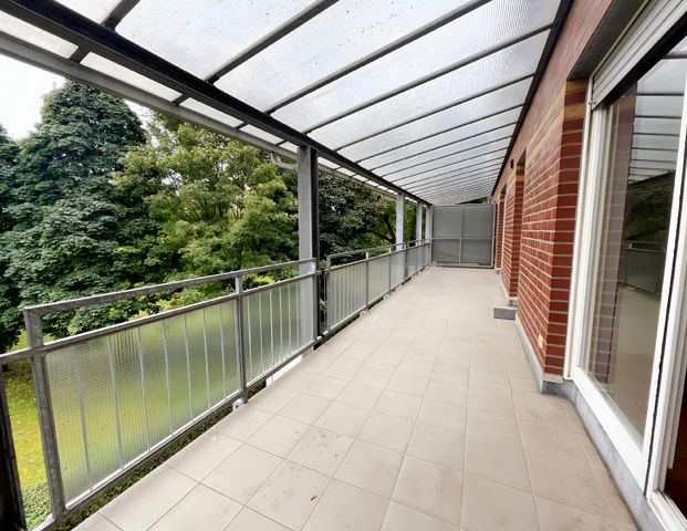 HELLE 2-ZIMMERWOHNUNG MIT GROßEM BALKON ZU MIETEN! - Foto 1