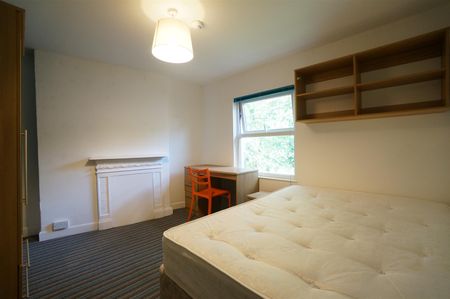 1 Bryn Teg Terrace - Photo 4