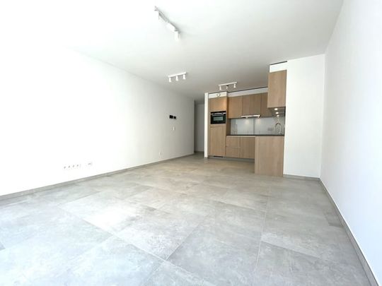 Appartement te huur - Photo 1