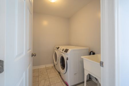 For Lease - 303 Bobolink Ridge, Kanata, Ontario - Photo 3