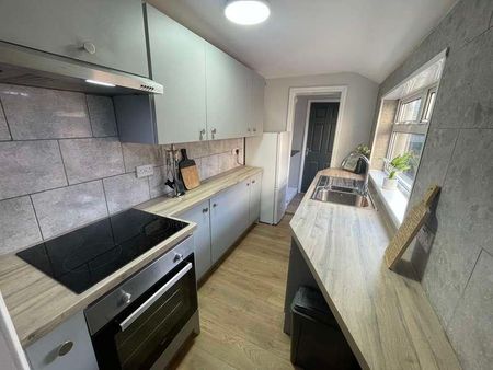 Kirkby Street - Bed, Bath, LN5 - Photo 2