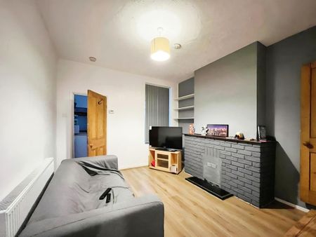 2 bedroom terraced house to rent - Photo 2