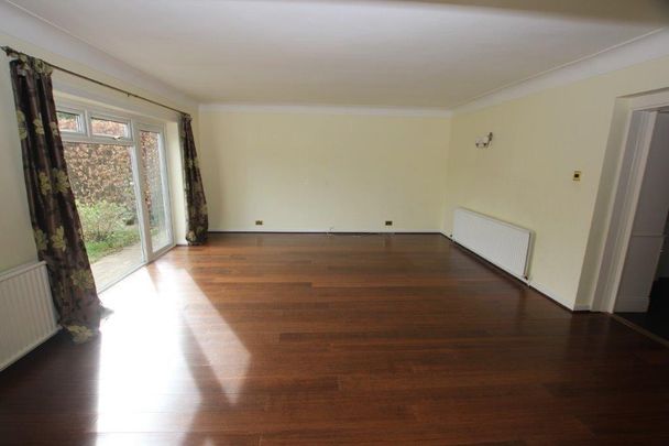 4 bedroom semi-detached house to rent - Photo 1