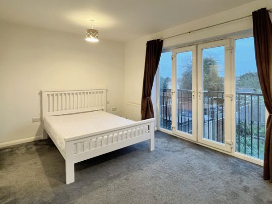 4 Bed Semi-Detached House, The Sidings, BS34 - Photo 1