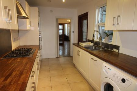 3 bedroom terraced house to rent - Photo 4