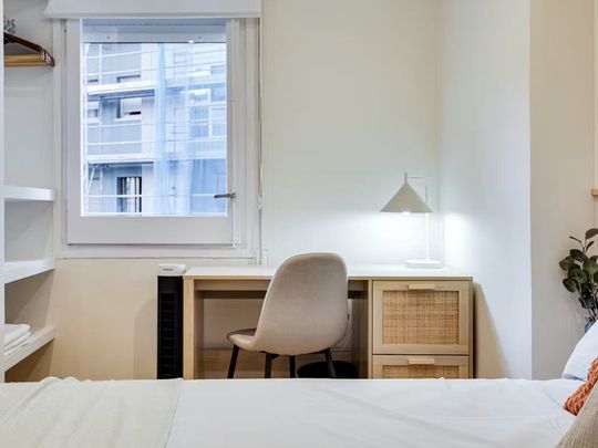 Avinguda de les Drassanes, Barcelona, Catalonia 08001 - Photo 1