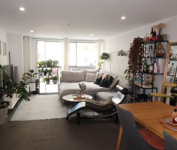 Spacious Two-Bedroom Apartment in Auckland CBD - Photo 1