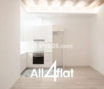 Piso en alquiler en Carrer d'Hostafrancs - Photo 2