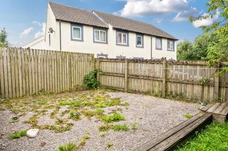 2 bedroom semi-detached house to rent - Photo 4