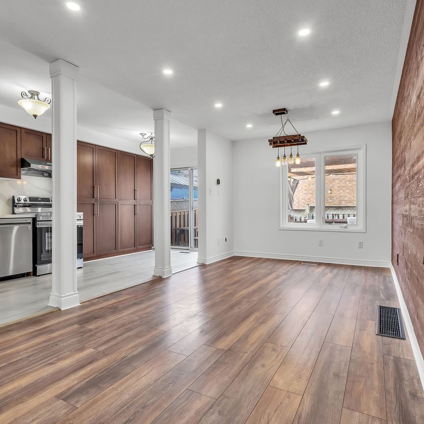 For Lease - 3865 Allcroft Road, Mississauga, Ontario - Photo 1