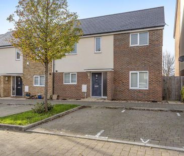 3 bedroom end of terrace house to rent - Photo 2