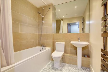 2 bedroom apartment to rent - Photo 5