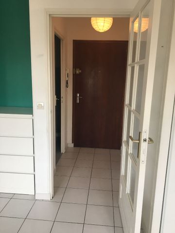 Location Appartement 1 pièce 28m² - Photo 2