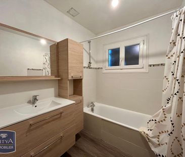 Location Maison 4 pièces 92m² FONTAINE LE COMTE 86240 - Photo 3