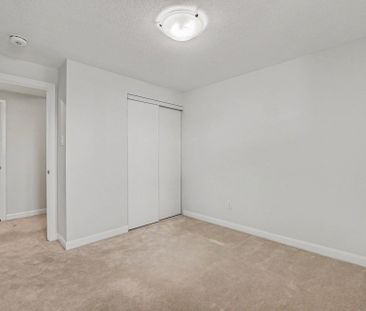 For Lease - 215 Eldorado Private Unit# A, Kanata, Ontario - Photo 4