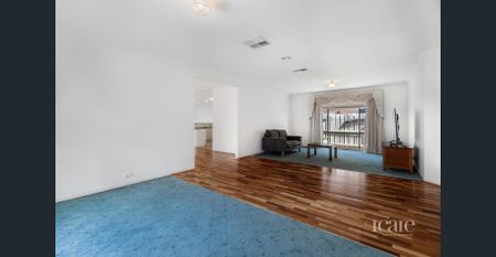 Expansive Family Living in a Prime Location - Photo 5