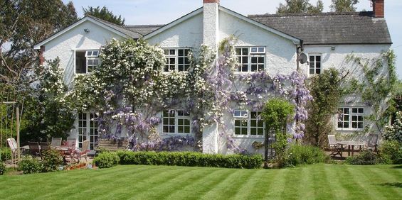 5 bedroom detached house to rent - Photo 3