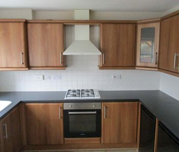 2 bedroom terraced house to rent - Photo 2