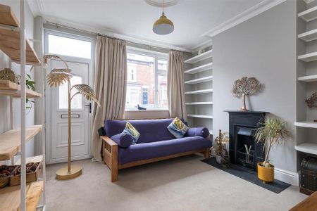 2 bedroom terraced house to rent - Photo 2