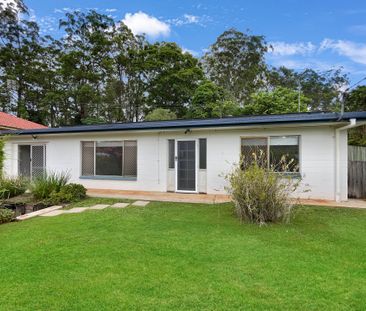 Charming Home in Palmwoods with Solar & Lawn Maintenance Included&e... - Photo 2