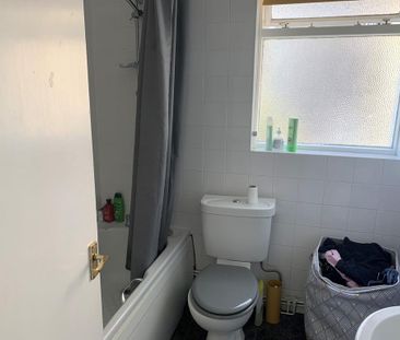 Studio to rent - Photo 6