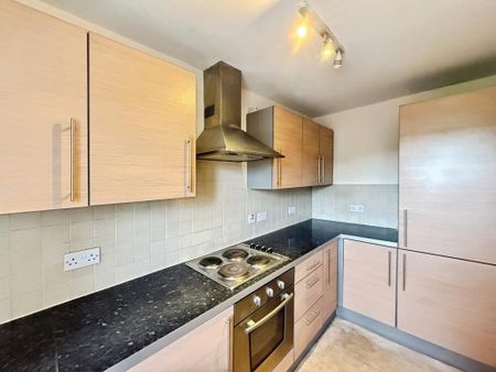 2 bedroom flat to rent - Photo 3