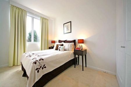 Spacious Two-bedroom Apartment - Photo 3